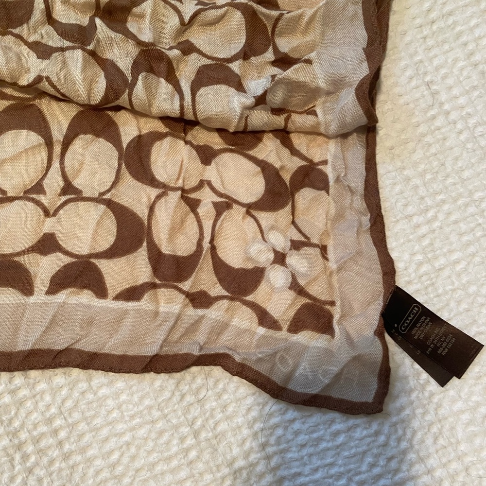 Tan vintage coach scarf - Picture 4 of 4